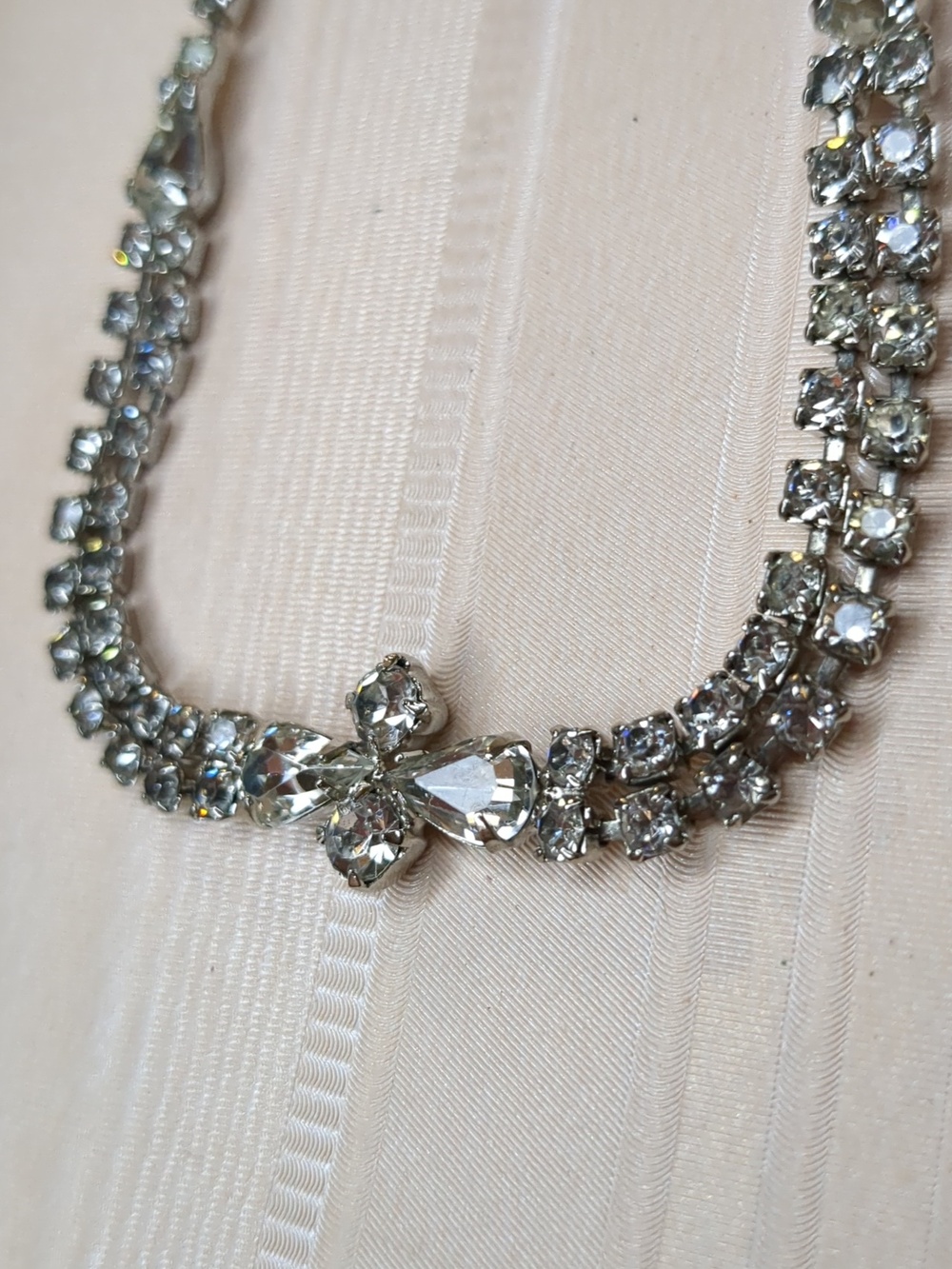 Vintage 60s Rhinestone Necklace Chocker Tennis Style Elegant Formal Wedding - Picture 8 of 10